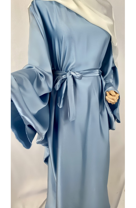 Robe Satinée Bleu Ciel