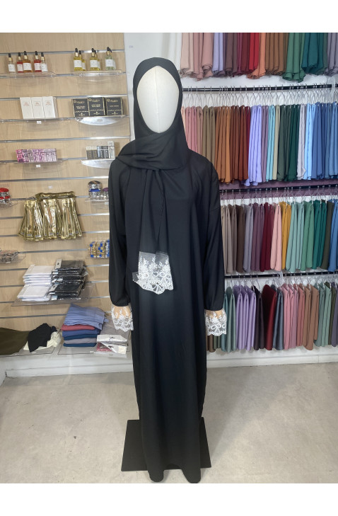 Abaya voile intégré en dentelle noir