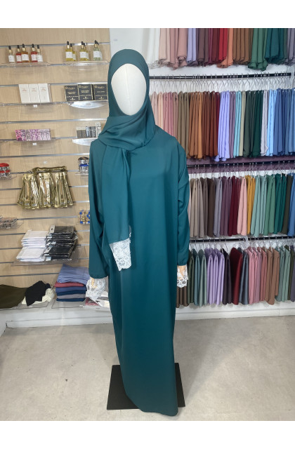 Abaya voile intégré en dentelles vert lagon